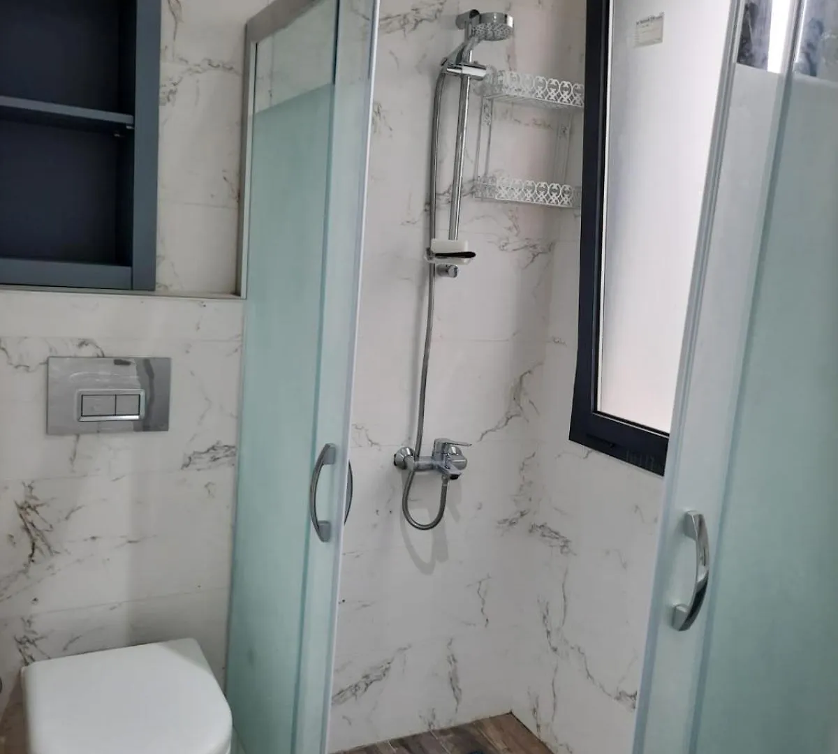 Cesme Merkezde Oezel Havuzlu Villa, Ildiri