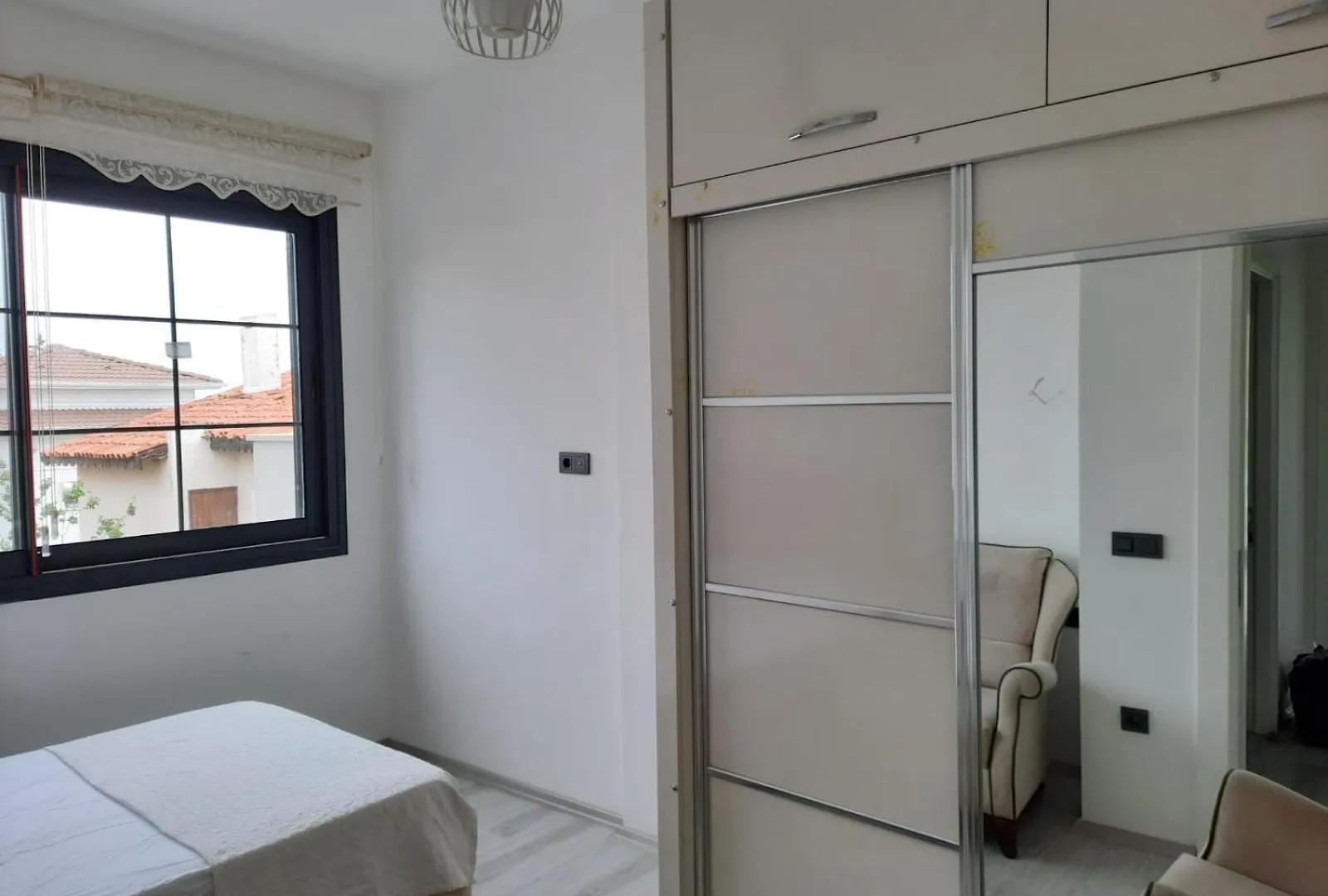 Cesme Merkezde Oezel Havuzlu Villa, Ildiri Vila