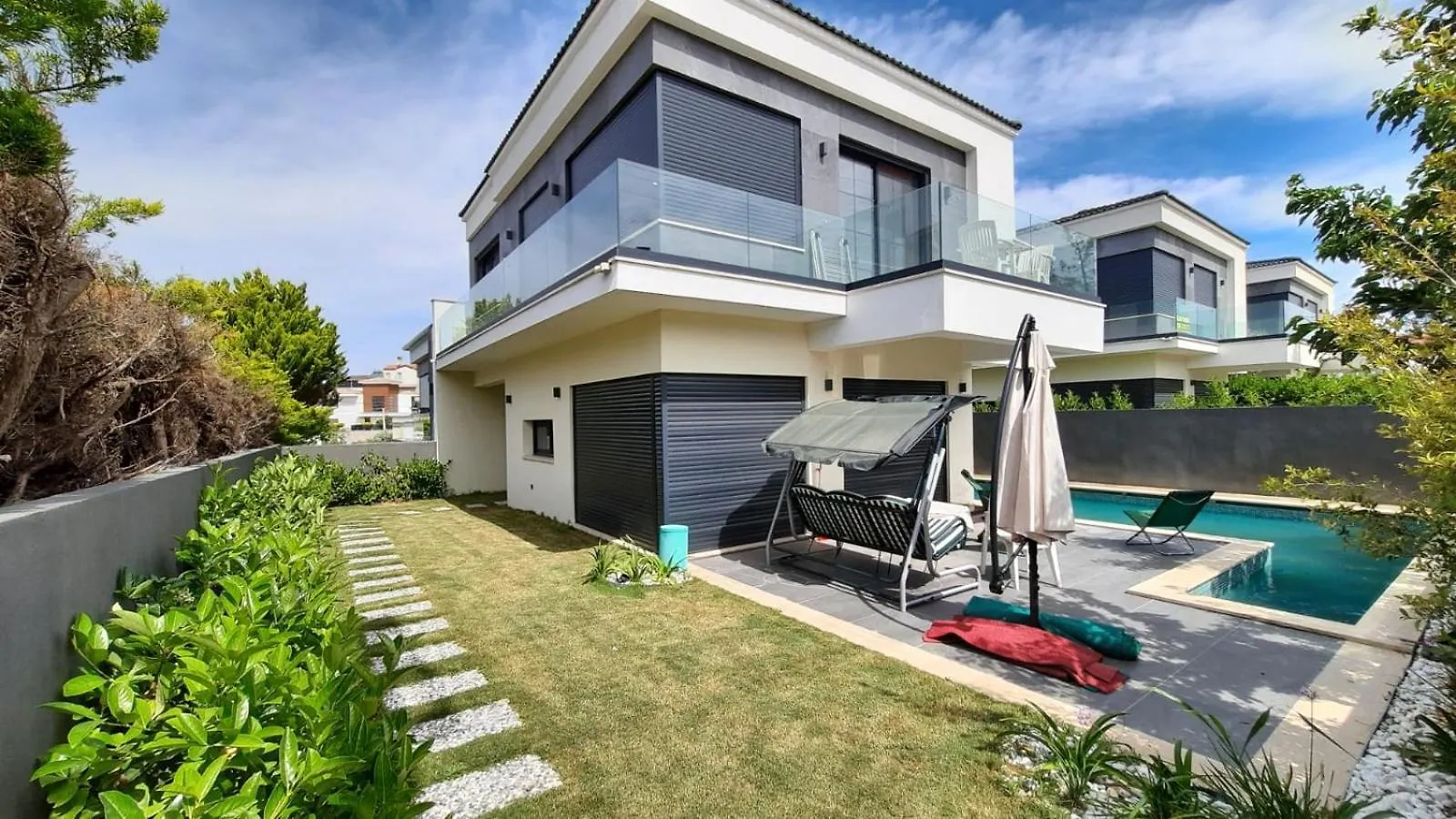 Cesme Merkezde Oezel Havuzlu Villa, Ildiri 0*,